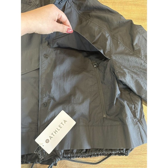 NWT Athleta Canopy Parachute Performance Jacket Size M Black BRAND NEW $158 Zip - Picture 14 of 16